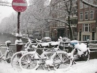 amsterdam_1109797140_snow_and_bikes